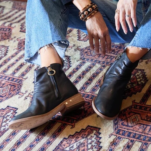 NEW BEEK Made In Mexico Leather Quail Booties in black for women 825 13m8 - Picture 8 of 8